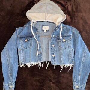 Forever 21 cropped denim jacket - size small